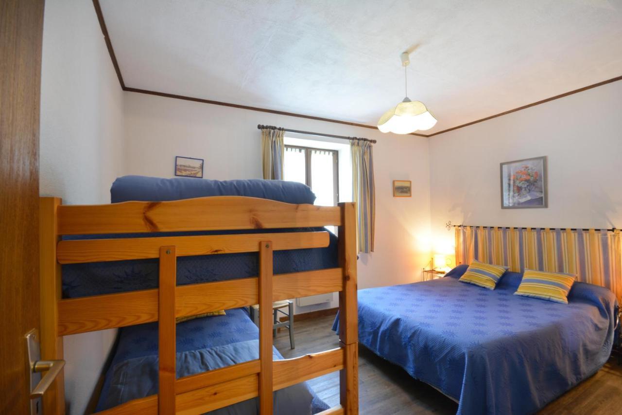Chambre D'Hotes Au Vieux Chene Grillon Exterior photo